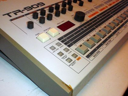 Roland-TR909